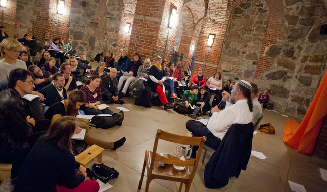 Rabbi David Lazar var inbjuden gäst vid en av workshoparna på lördagen. Han förde en dialog med broder Norbert om Psaltarpsalmen 117. 